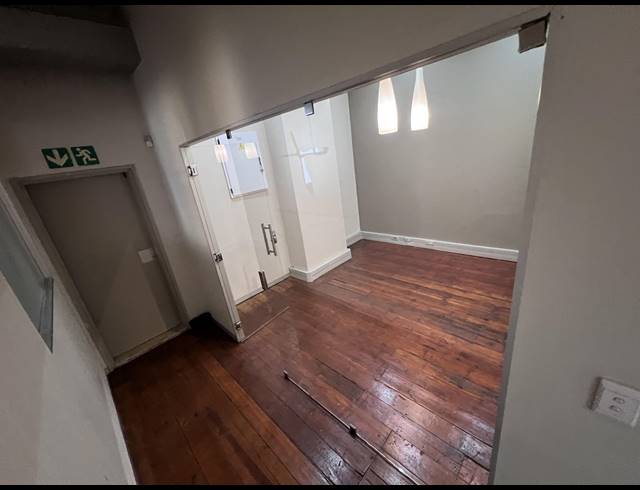 130M² OFFICE TO LET IN CAPE TOWN CITY CENTRE